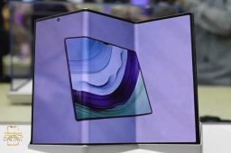 گوشی تاشو سه‌تکه